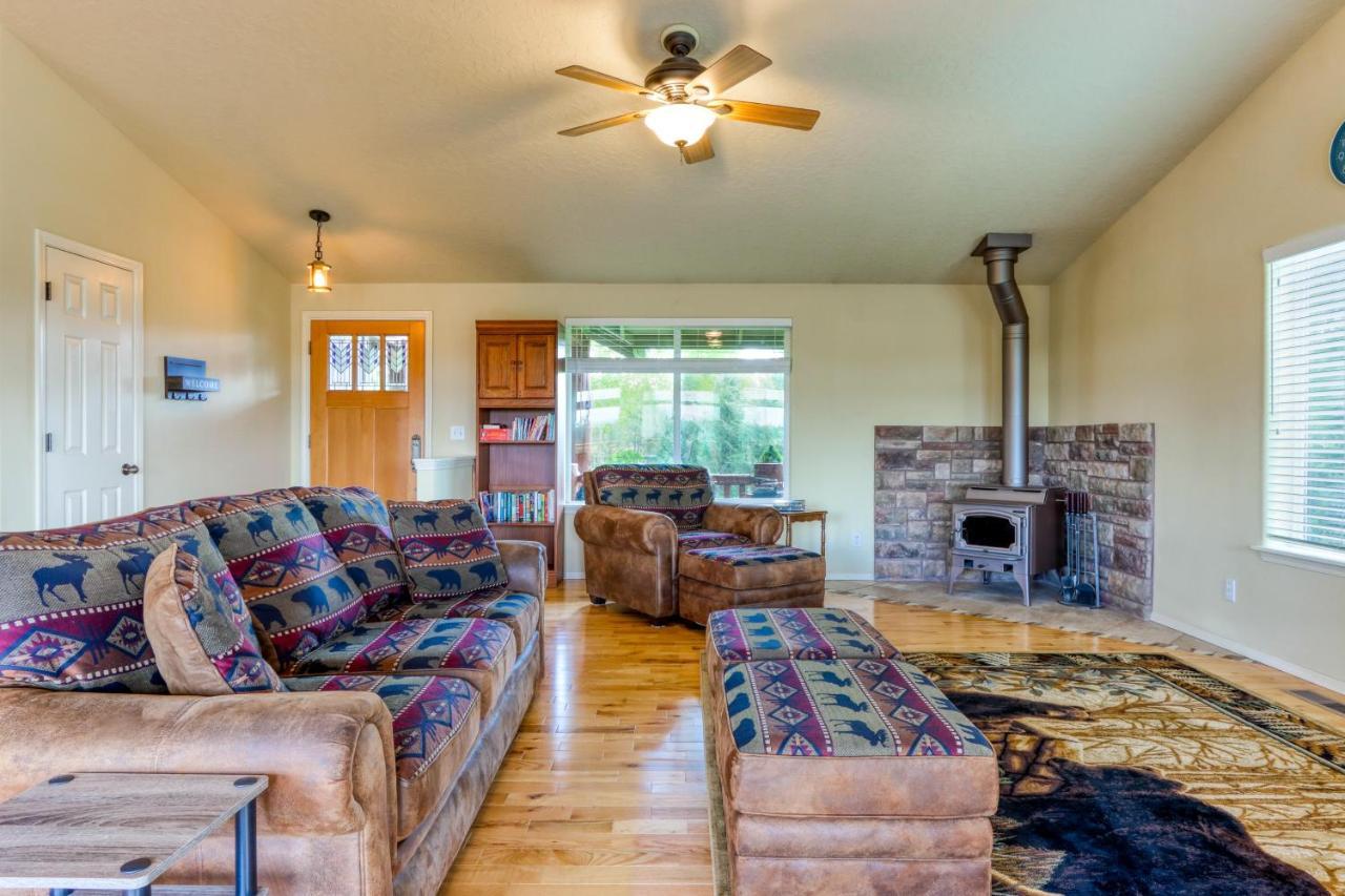 Meadow Walk Cabin La Pine Exterior photo